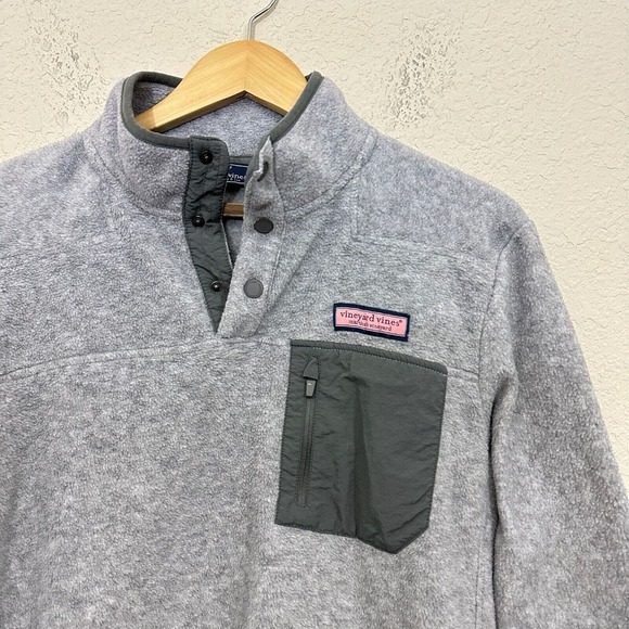 VINEYARD VINES Snap Placket Fleece Pullover in Gray Heather - Picture 3 of 9